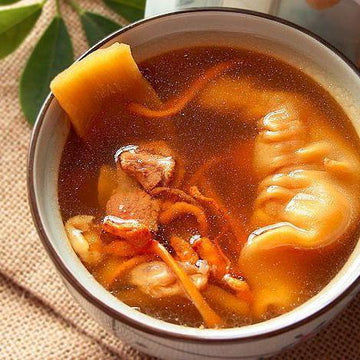 蟲草花元貝花膠燉雞湯 (8-10人)